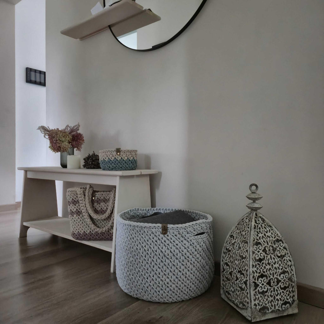 So schaffst du stilvolle Ordnung im Eingangsbereich – mit Körben & kleinen Helfern - FRANZISWELT -2024-