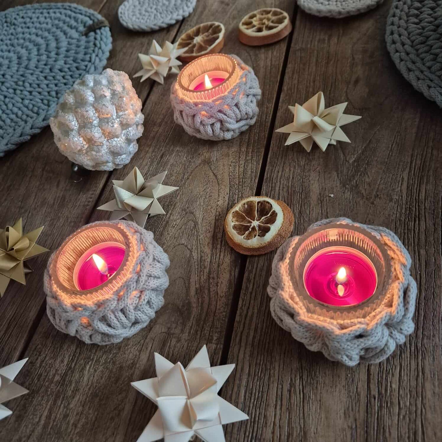 Gehäkelter Teelichthalter aus Baumwolle aus recycelter Baumwolle - handgemacht von FRANZISWELT - 2024 - 