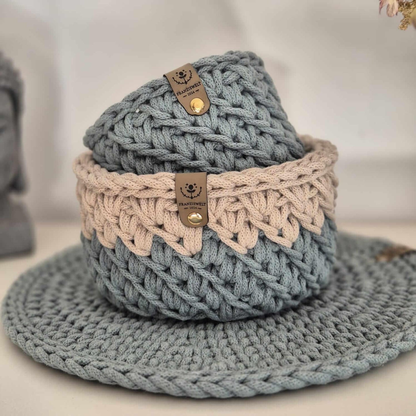 Zweifarbiger Häkelkorb zur Aufbewahrung - FRANZISWELT -2024-