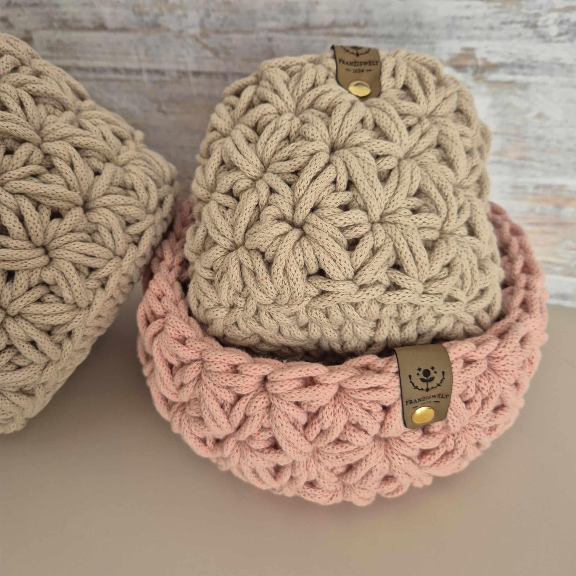 Häkelkorb mit Blumenmuster - FRANZISWELT -2024-