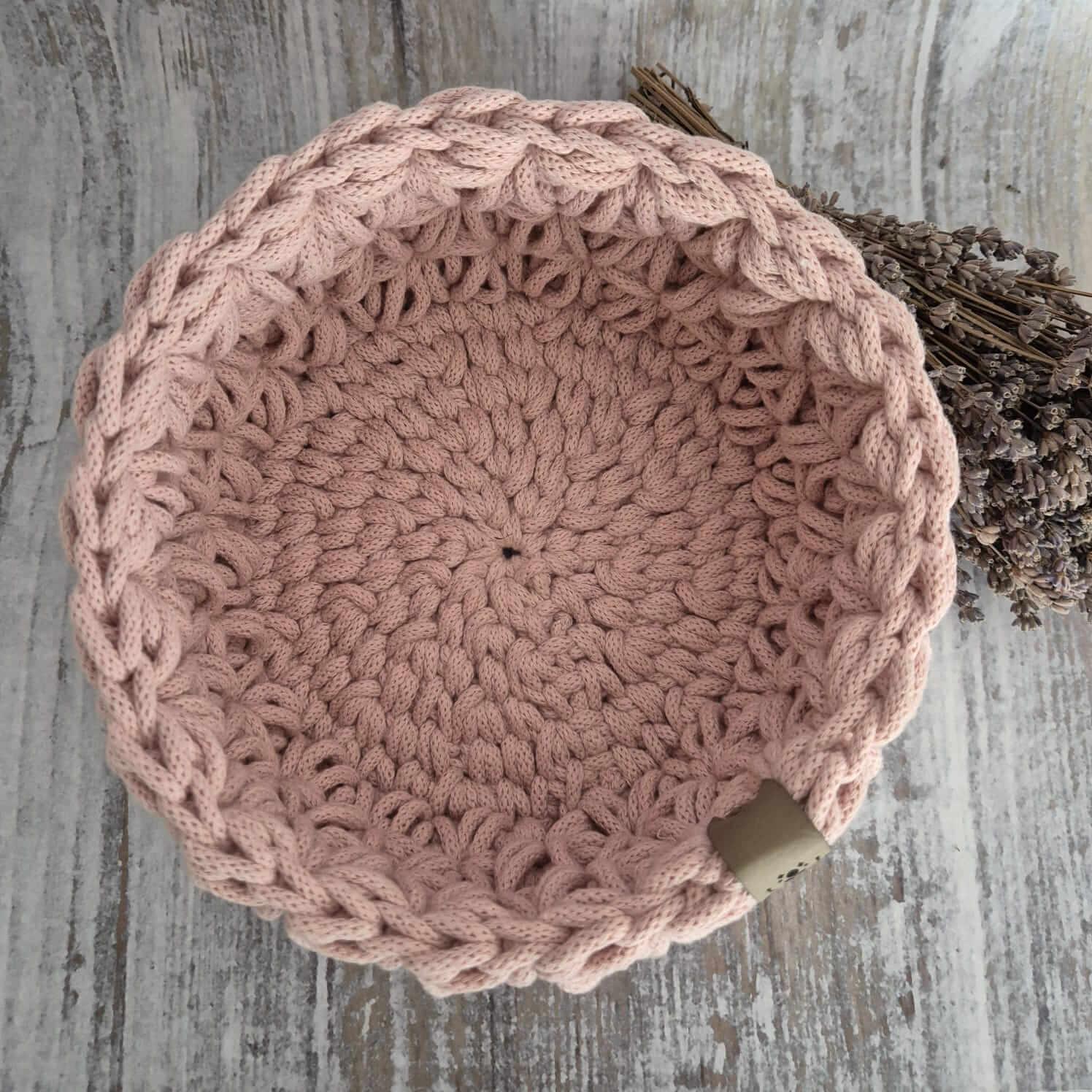 Häkelkorb mit Blumenmuster - FRANZISWELT -2024-