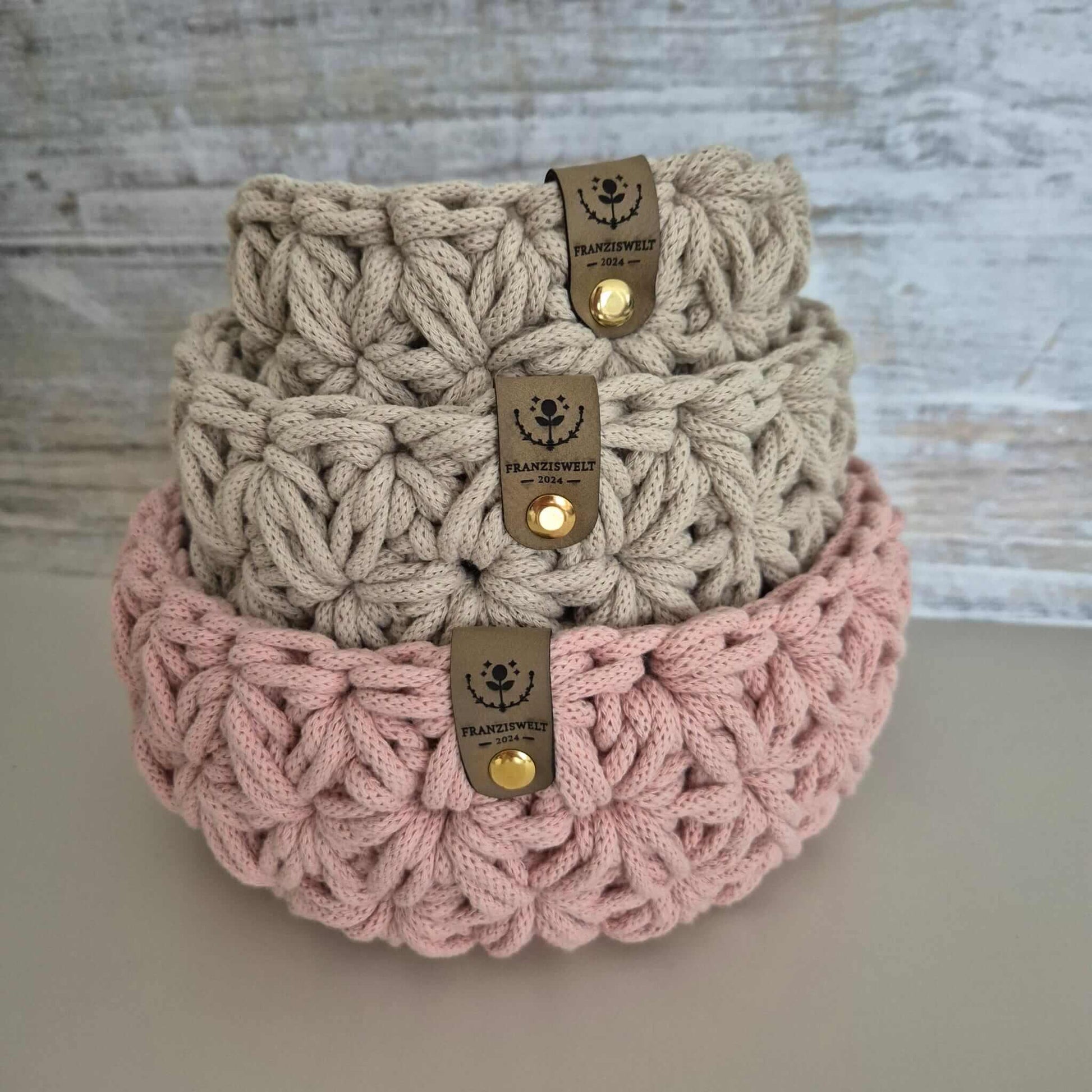 Häkelkorb mit Blumenmuster - FRANZISWELT -2024-