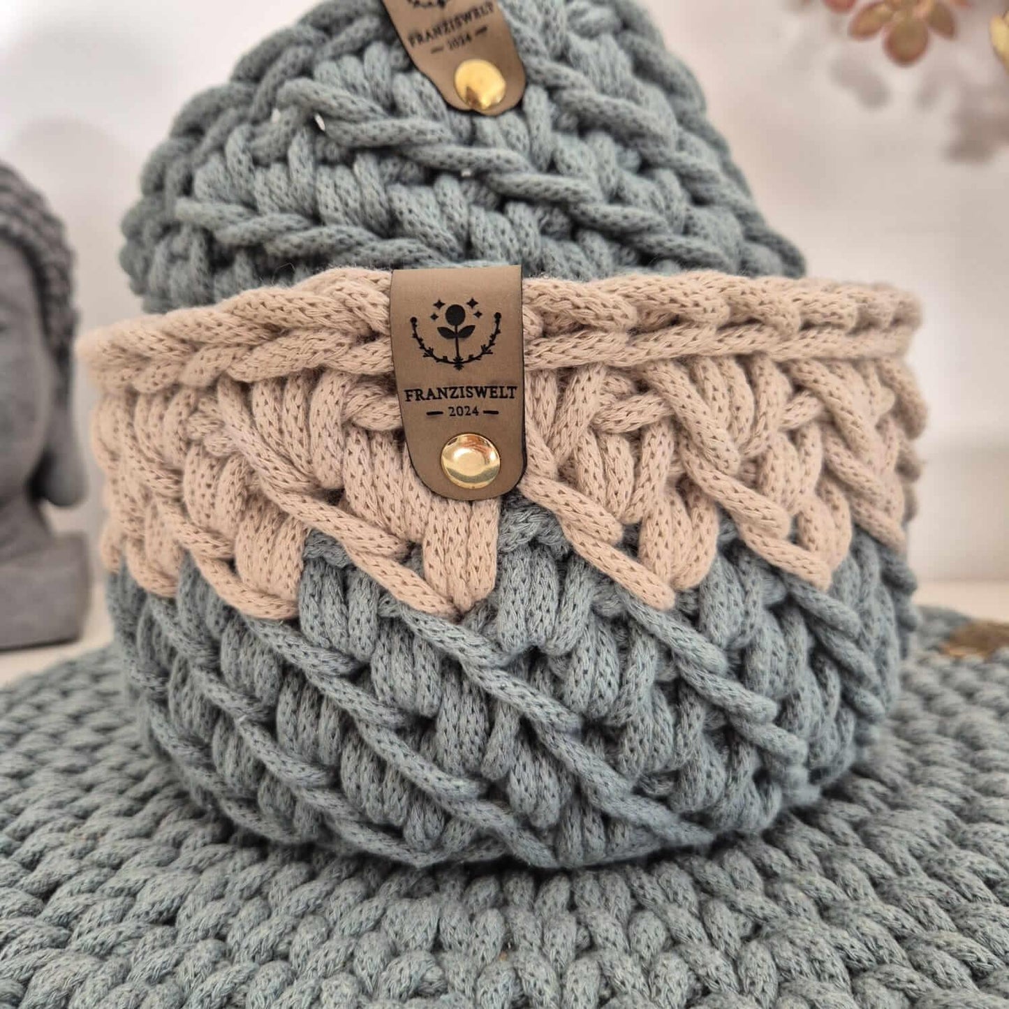 Zweifarbiger Häkelkorb zur Aufbewahrung - FRANZISWELT -2024-