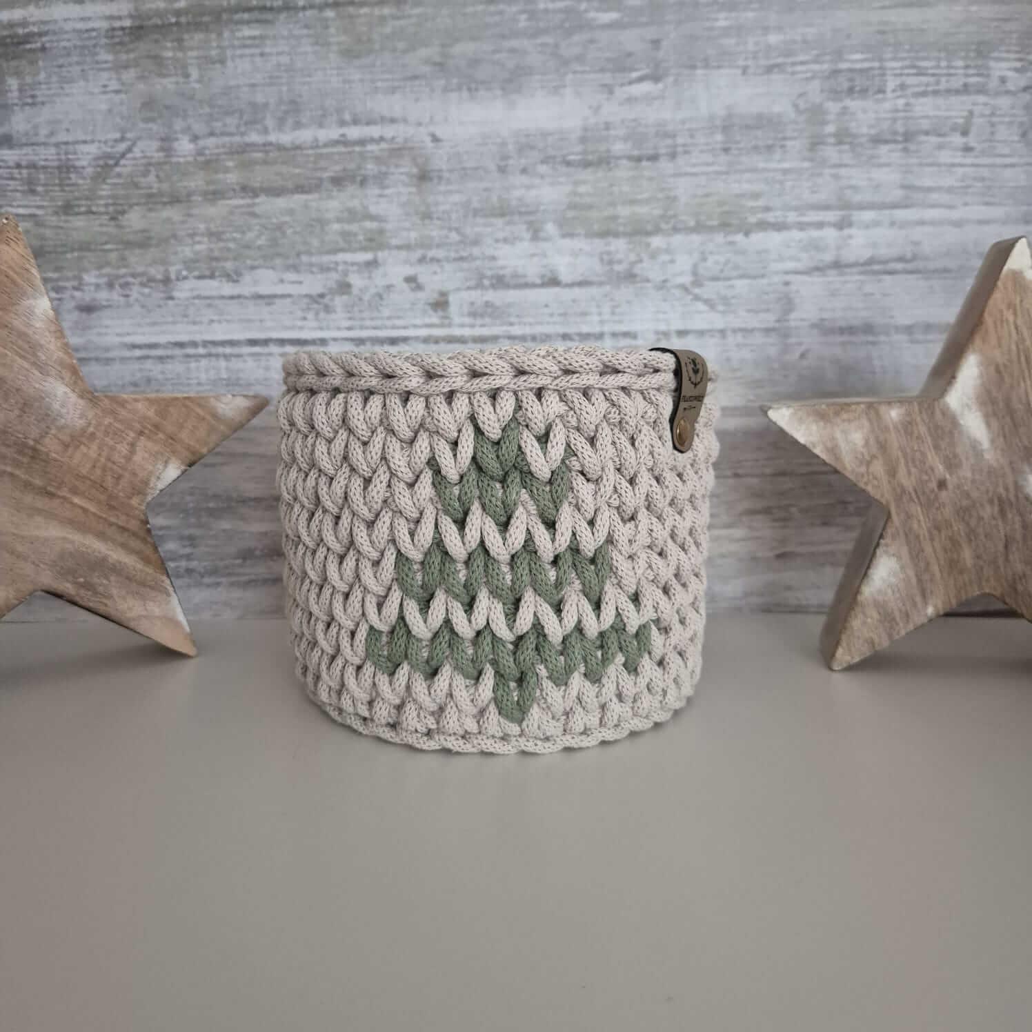 Häkelkorb mit Tannenbaummuster – handgemacht & nachhaltig - FRANZISWELT -2024-