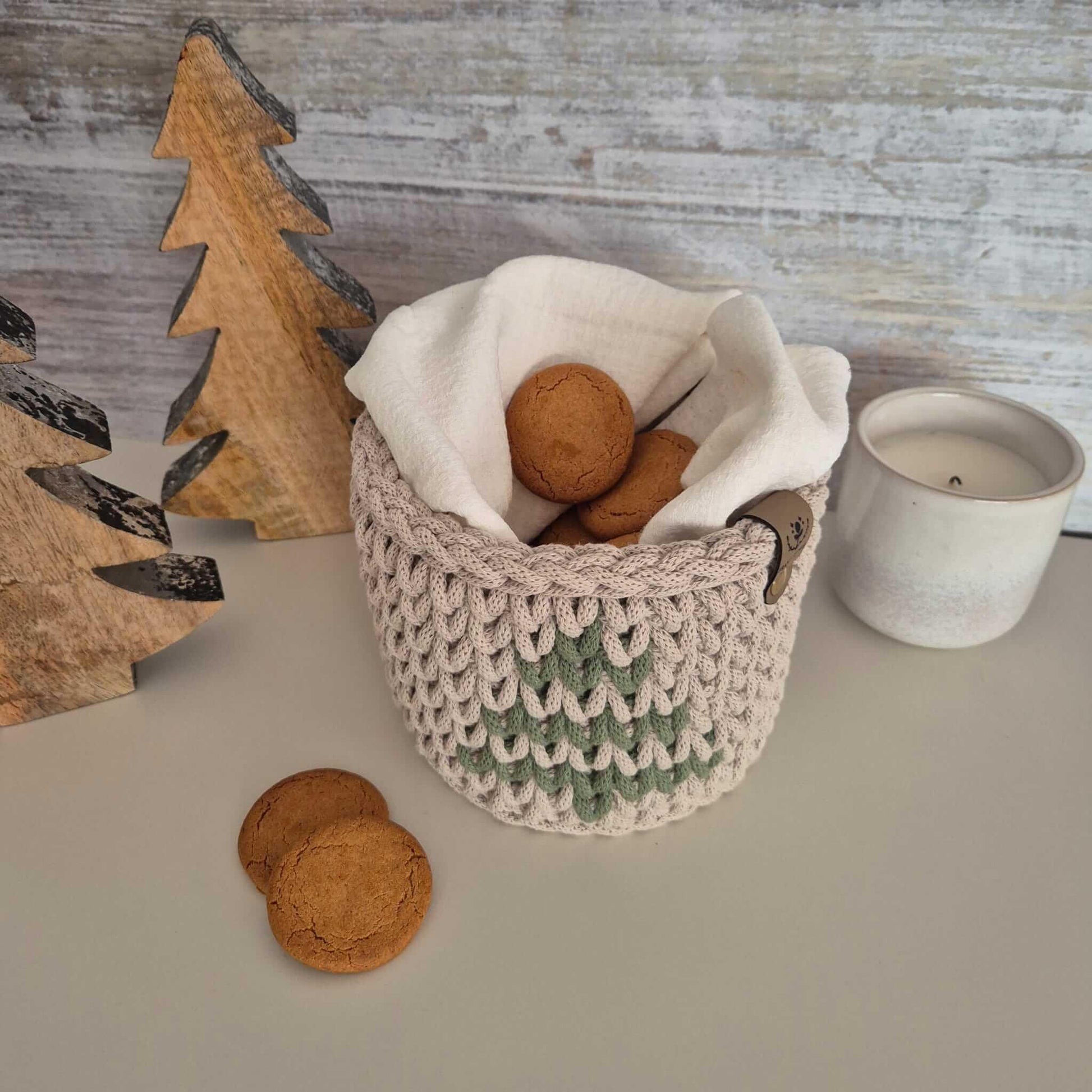 Häkelkorb mit Tannenbaummuster – handgemacht & nachhaltig - FRANZISWELT -2024-