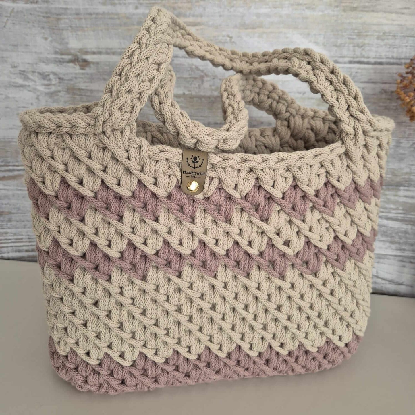 Häkeltasche aus Baumwolle – zweifarbig, handgemacht & nachhaltig - FRANZISWELT -2024-