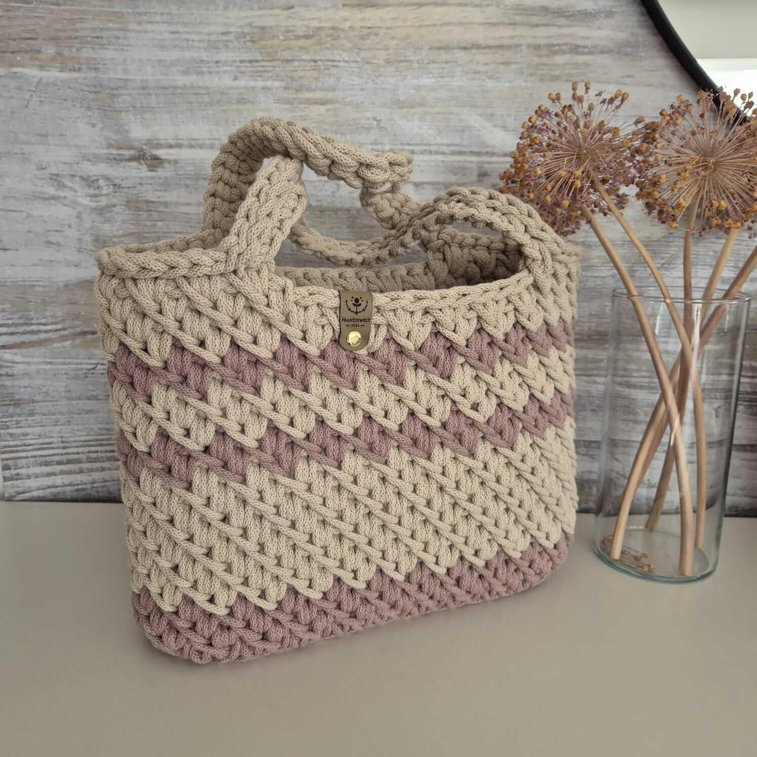 Häkeltasche aus Baumwolle – zweifarbig, handgemacht & nachhaltig - FRANZISWELT -2024-