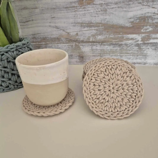 Untersetzer gehäkelt aus Baumwolle – Stilvoll & nachhaltig für Gläser, Becher & Tassen - FRANZISWELT -2024-