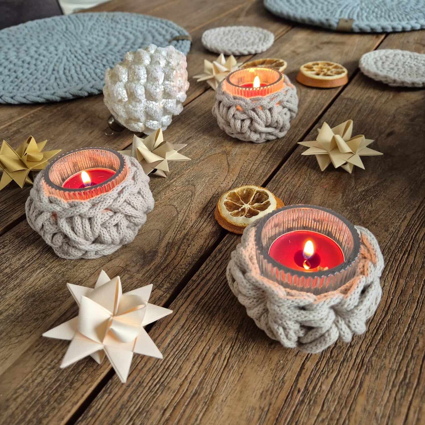 Gehäkelter Teelichthalter aus Baumwolle aus recycelter Baumwolle - handgemacht von FRANZISWELT - 2024 - 